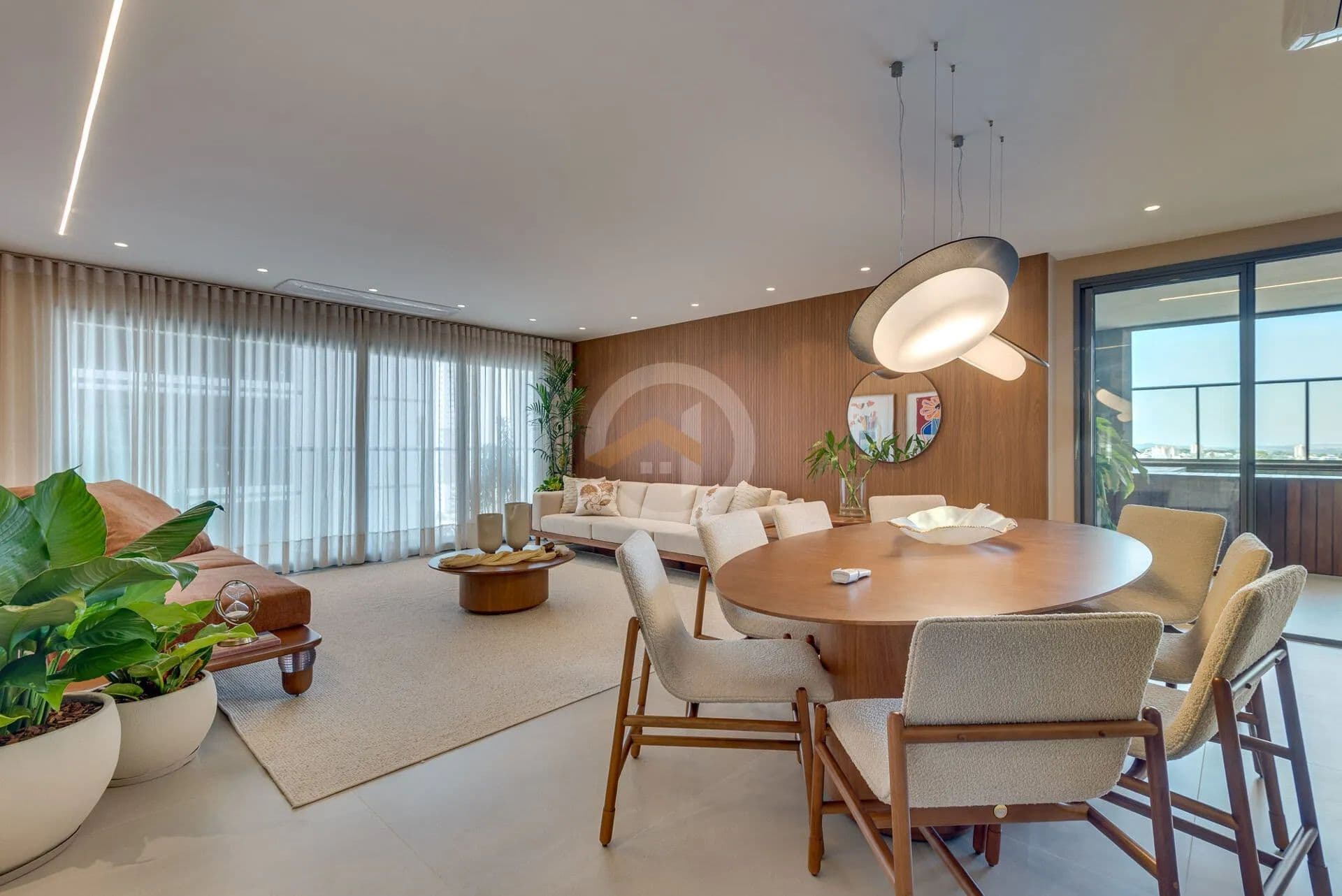 Apartamento alto padrão de 4 quartos , 4 suítes, mobiliado, piscina na varanda , perto do Clube de Engenharia, Shopping Bouganville