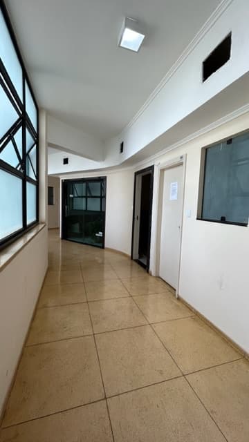 Sala comercial no centro para alugar Ed.Moacir Teles