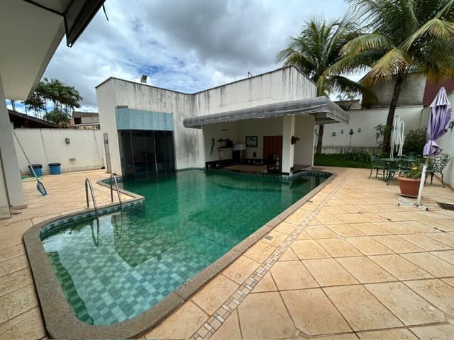 Casa de condominio fechado no Jardins Viena a Venda