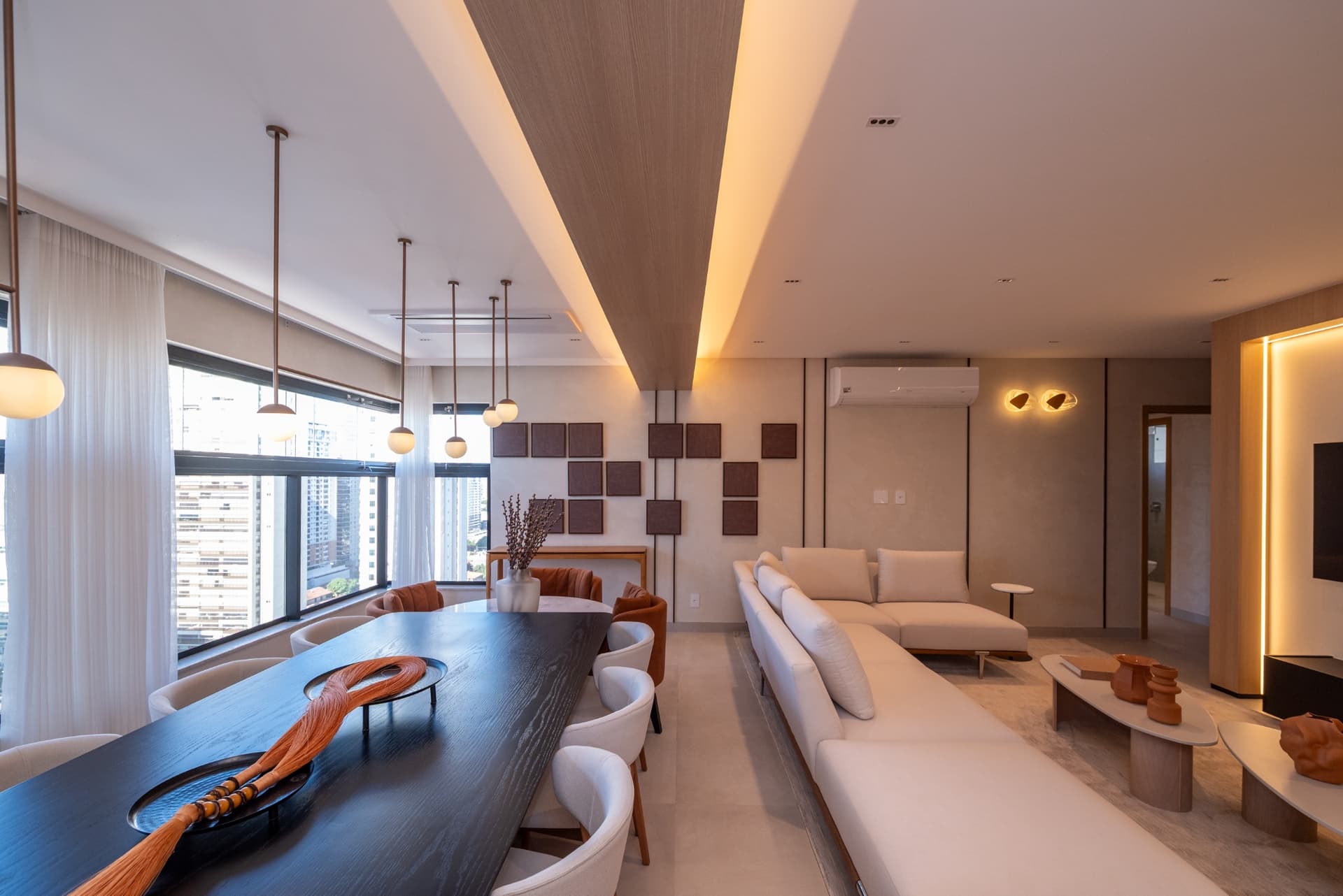 Apartamento de 3 suítes, Mobiliado e Decorado, no Setor Bueno