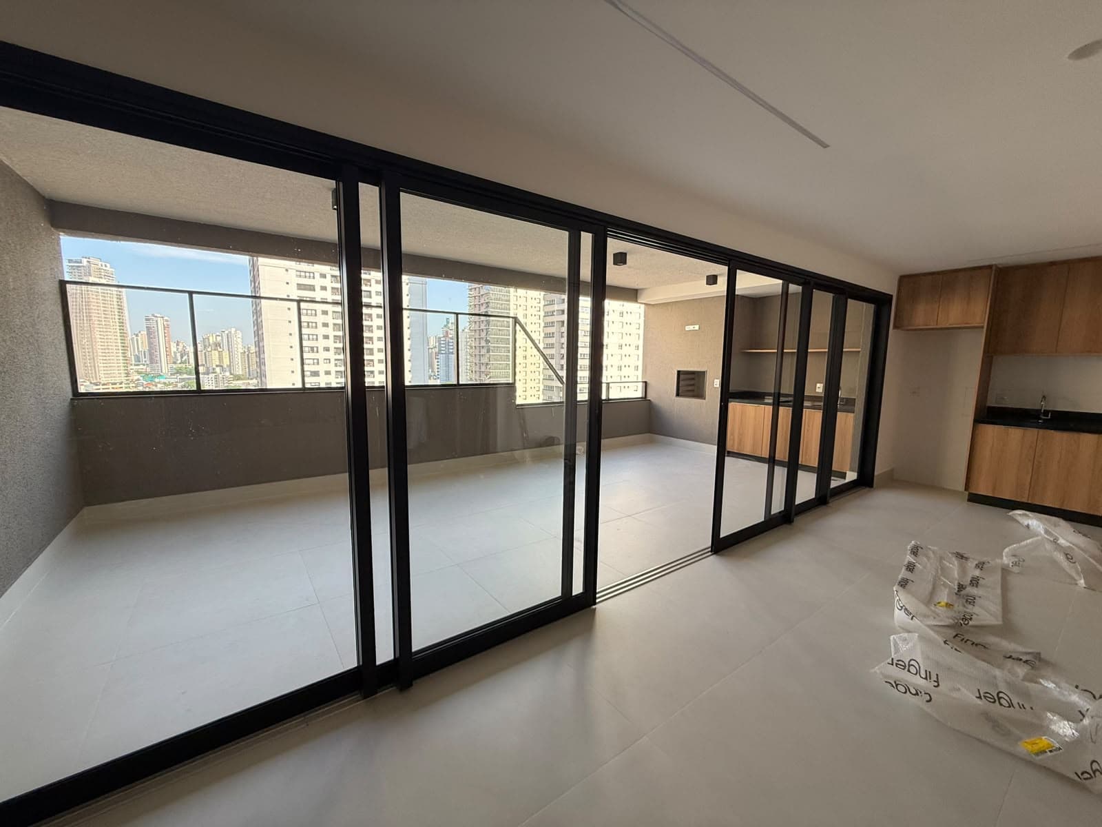 Apartamento 142 m² 3 suítes com piscina privativa ou sem no Setor Bueno