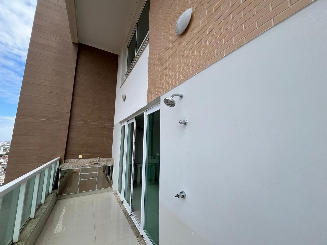 APARTAMENTO DUPLEX COM ARMÁRIOS PARA LOCAÇÃO – EASY LIFE | GOIÂNIA