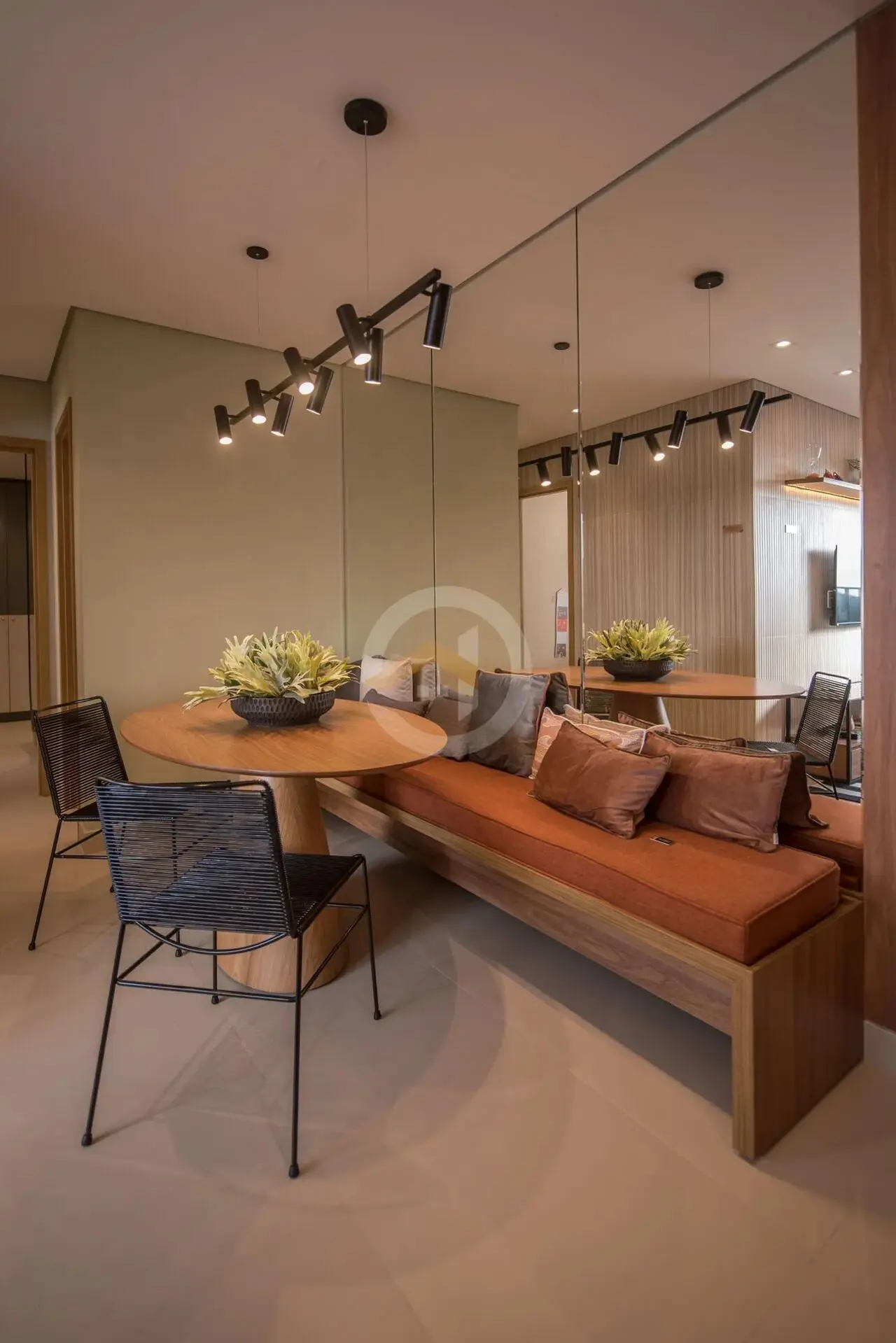 Apartamento de 2 Quartos na Vila rosa