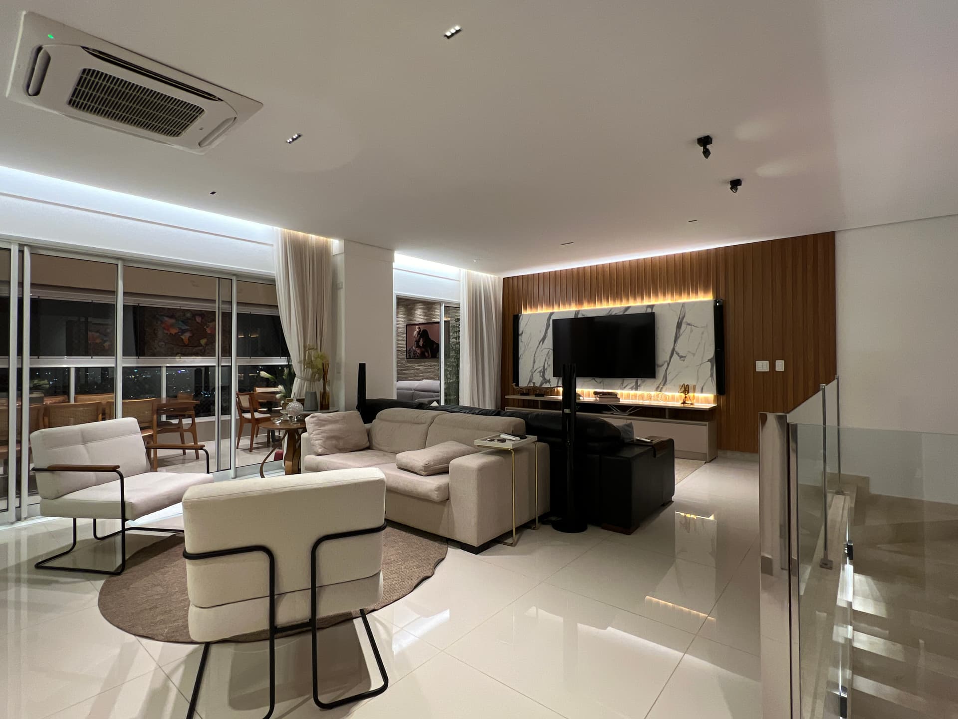 Cobertura Duplex 4 Suites vista livre definitiva