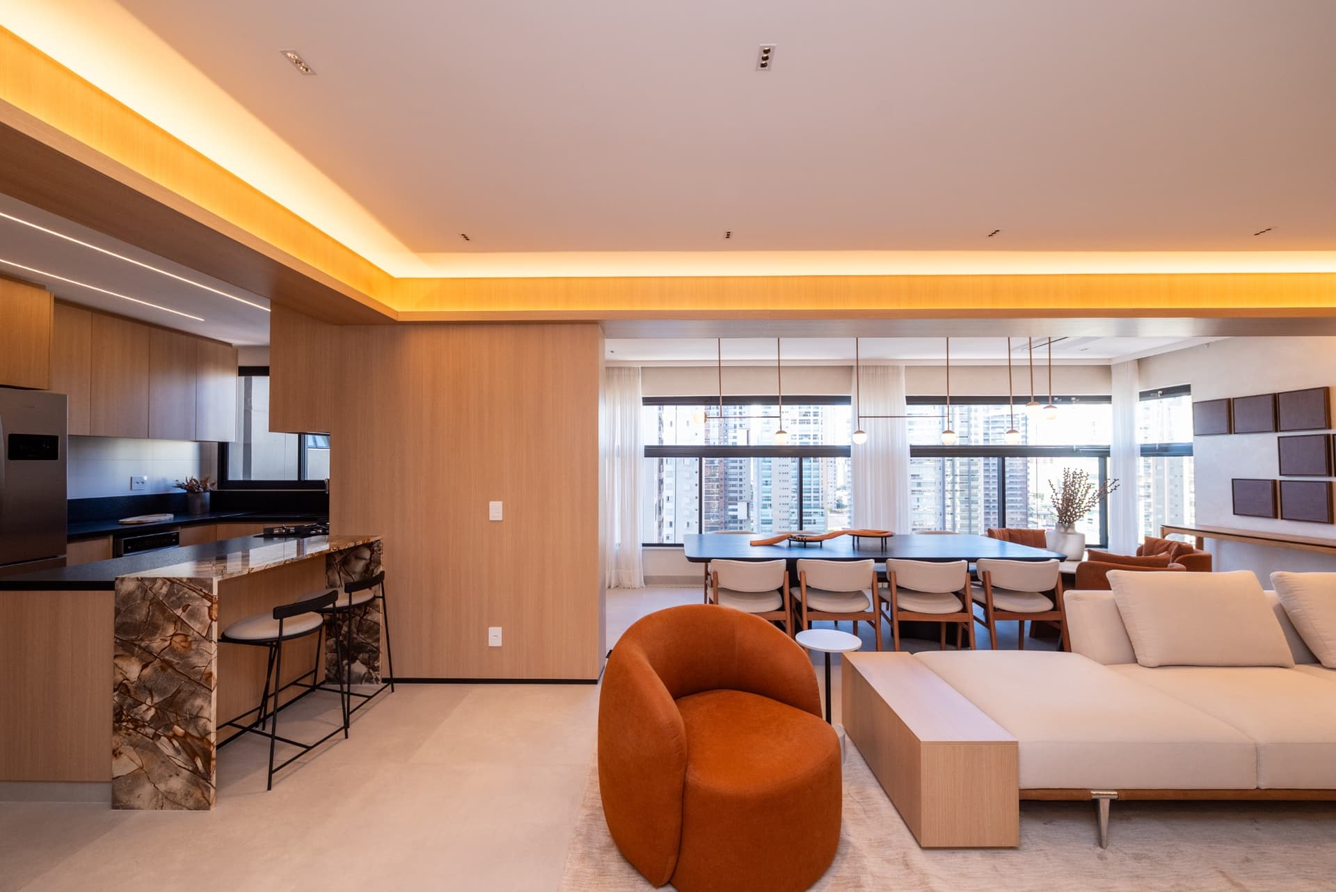 Apartamento de 3 suítes, Mobiliado e Decorado, no Setor Bueno