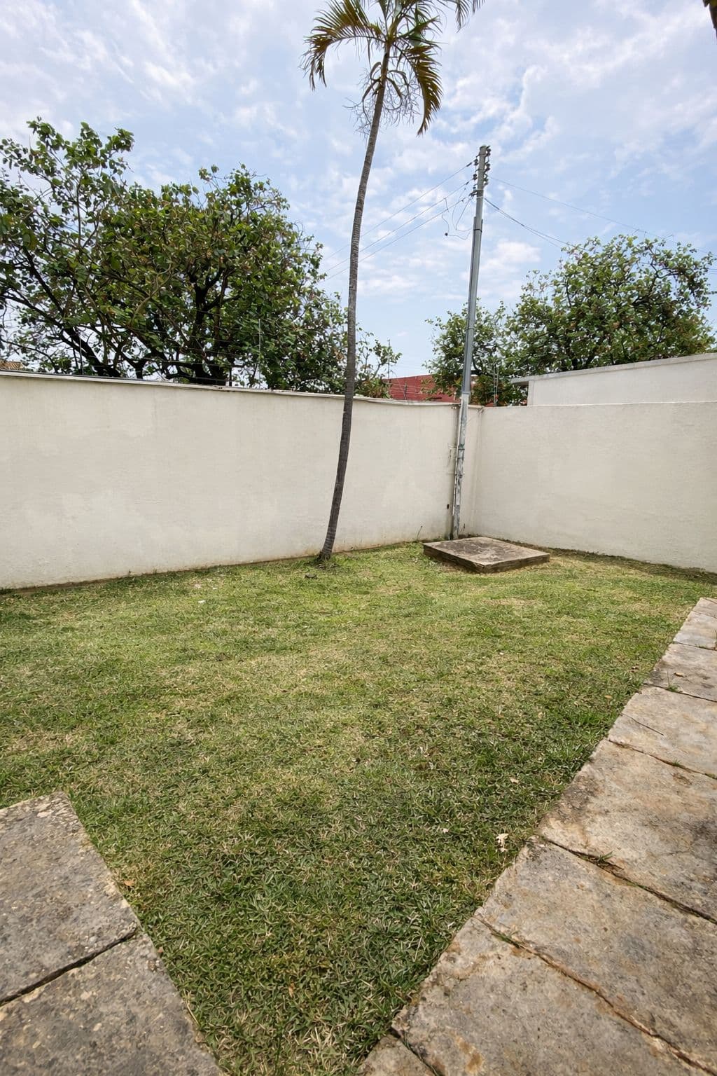 Casa terrea de 3 quartos a venda na vila lucy ao lado do setor sudoeste Goiania