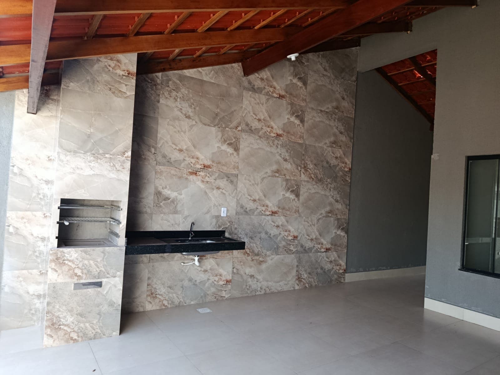Casa nova 02 quartos - Ótima Localização - Senador Canedo - Go