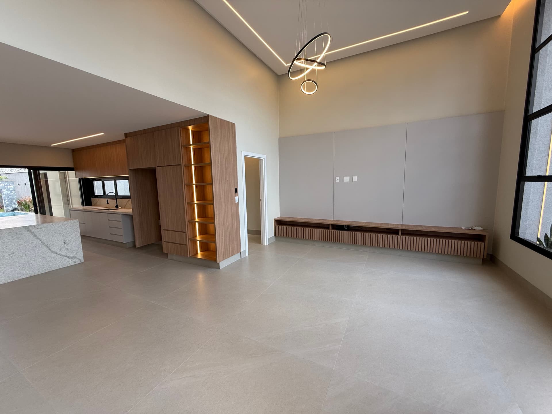 Casa térrea 4 suítes mais office com piscina no Parque Amazônia