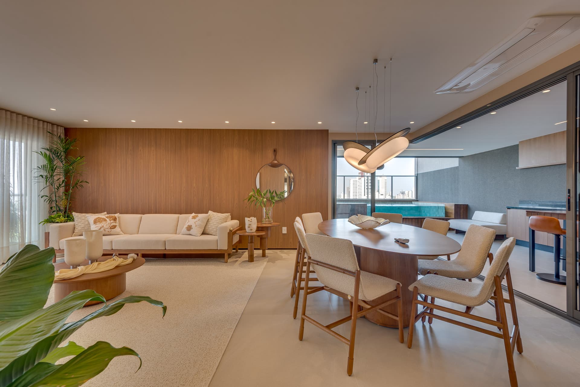Apartamento de 4 quartos sendo 4 suítes, mobiliado, Setor Marista, 3 vagas de garagem, piscina privativa, próximo ao Clube de Engenharia ,World Trade Center .