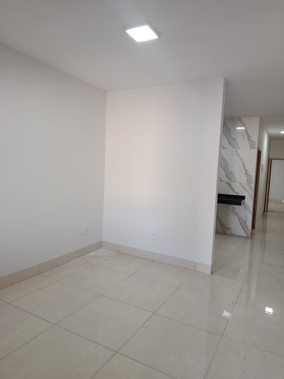 Casa nova 02 quartos - Ótima Localização - Senador Canedo - Go