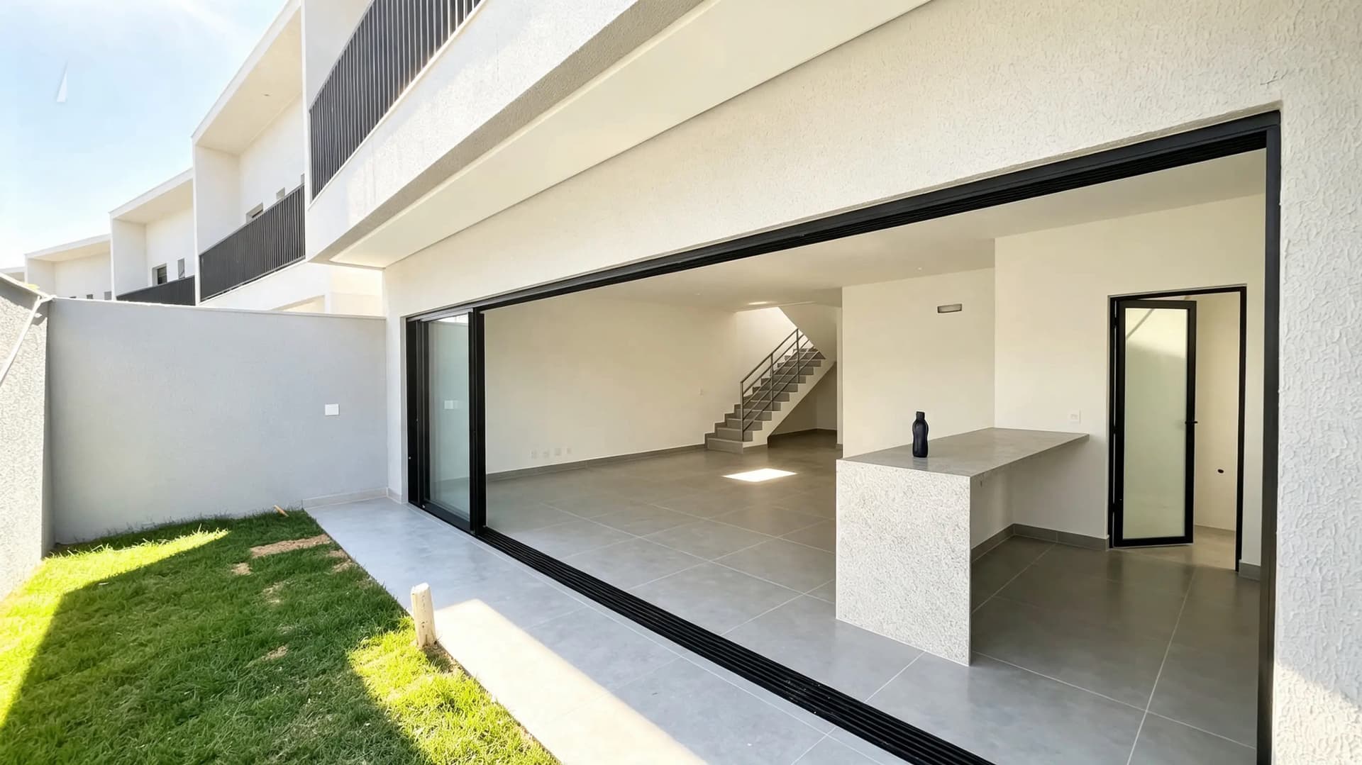 Sobrado Á Venda | 3 Quartos Suítes | Mobiliado | 179M² | Setor Faiçalville | Goiânia - GO
