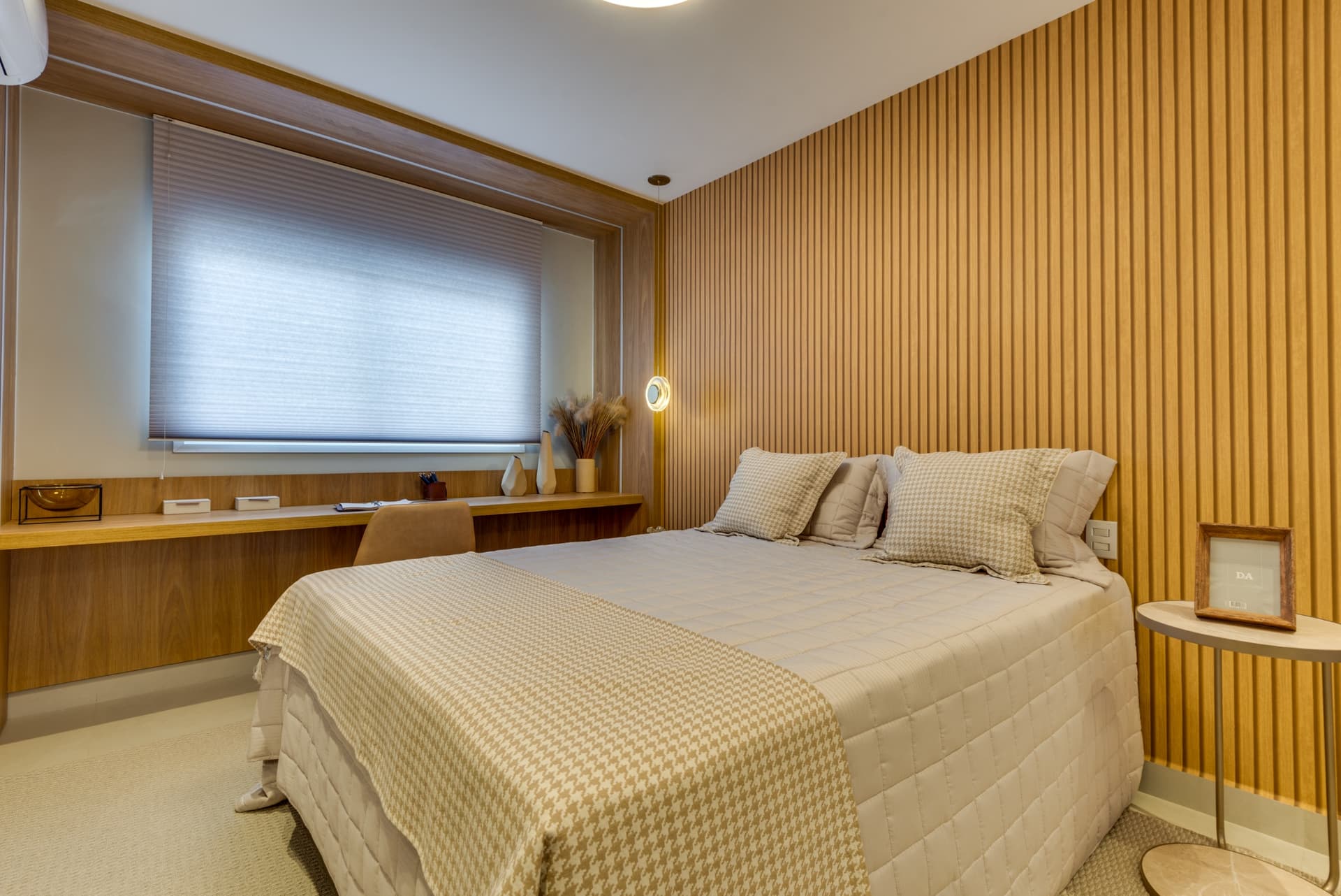 Apartamento 2q com suite em frente ao Parque da Serrinha
