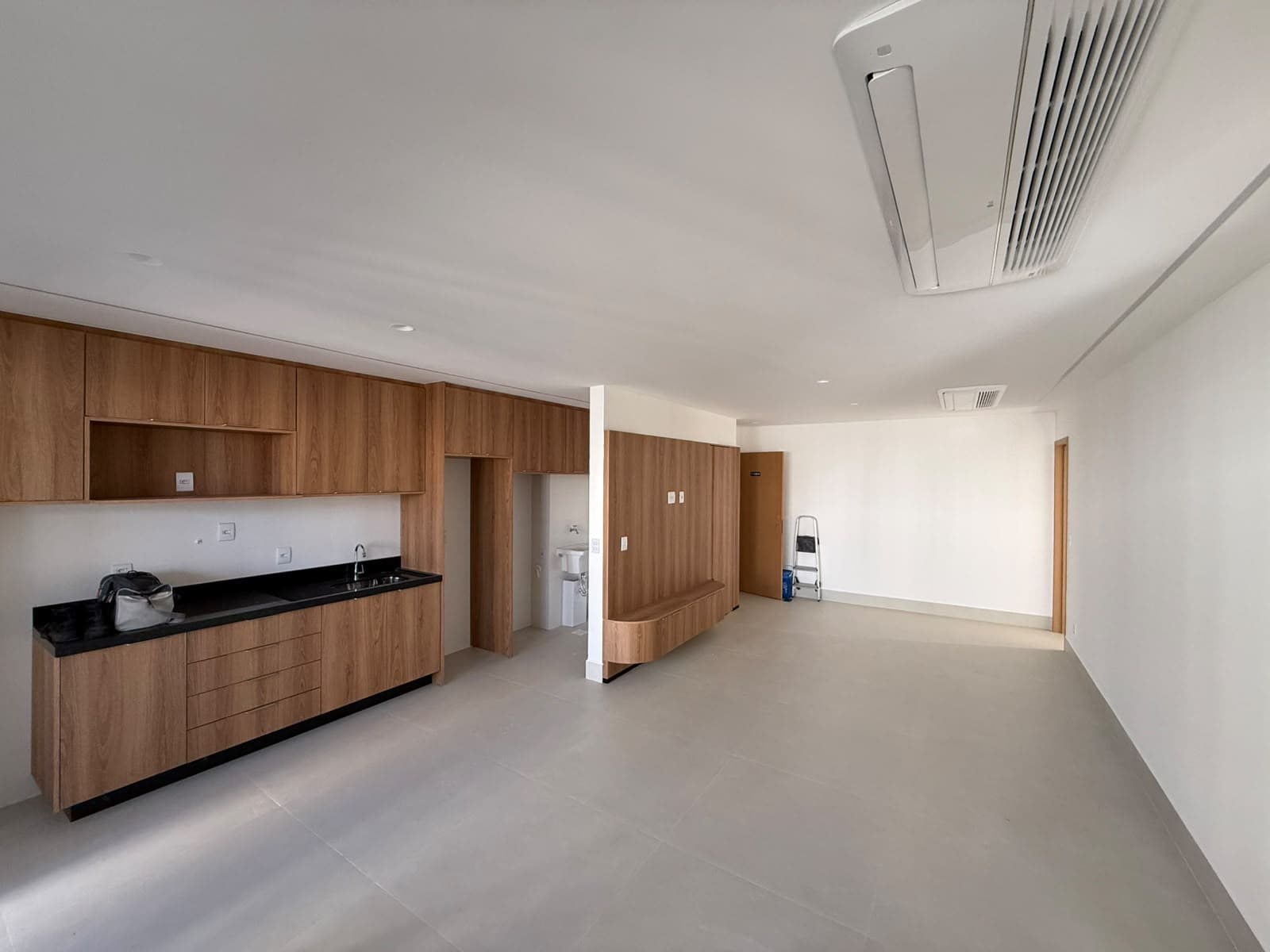 Apartamento 3 quartos com 109 metros Varanda e Churrasqueira no Setor Bueno Goiânia